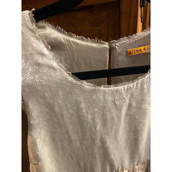 Alice + Olivia sequenced Cream Silk ruffled sleevless dress size small - Picture 5 of 10